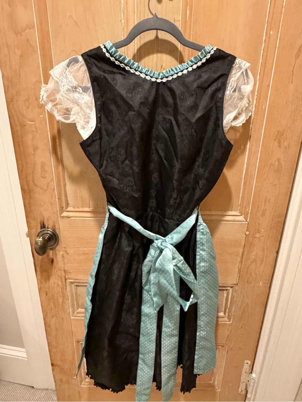 Woman’s Octoberfest Dirndl - Bought from Munich, Germany - Picture 4 of 4